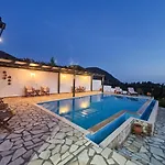 Ioanna * Kalamitsi (Lefkada)