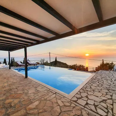 Villa Ioanna Kalamitsi (Lefkada)
