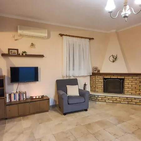 Ioanna Villa *